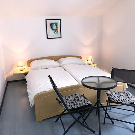 Blue Line Mit Balkon Apartment